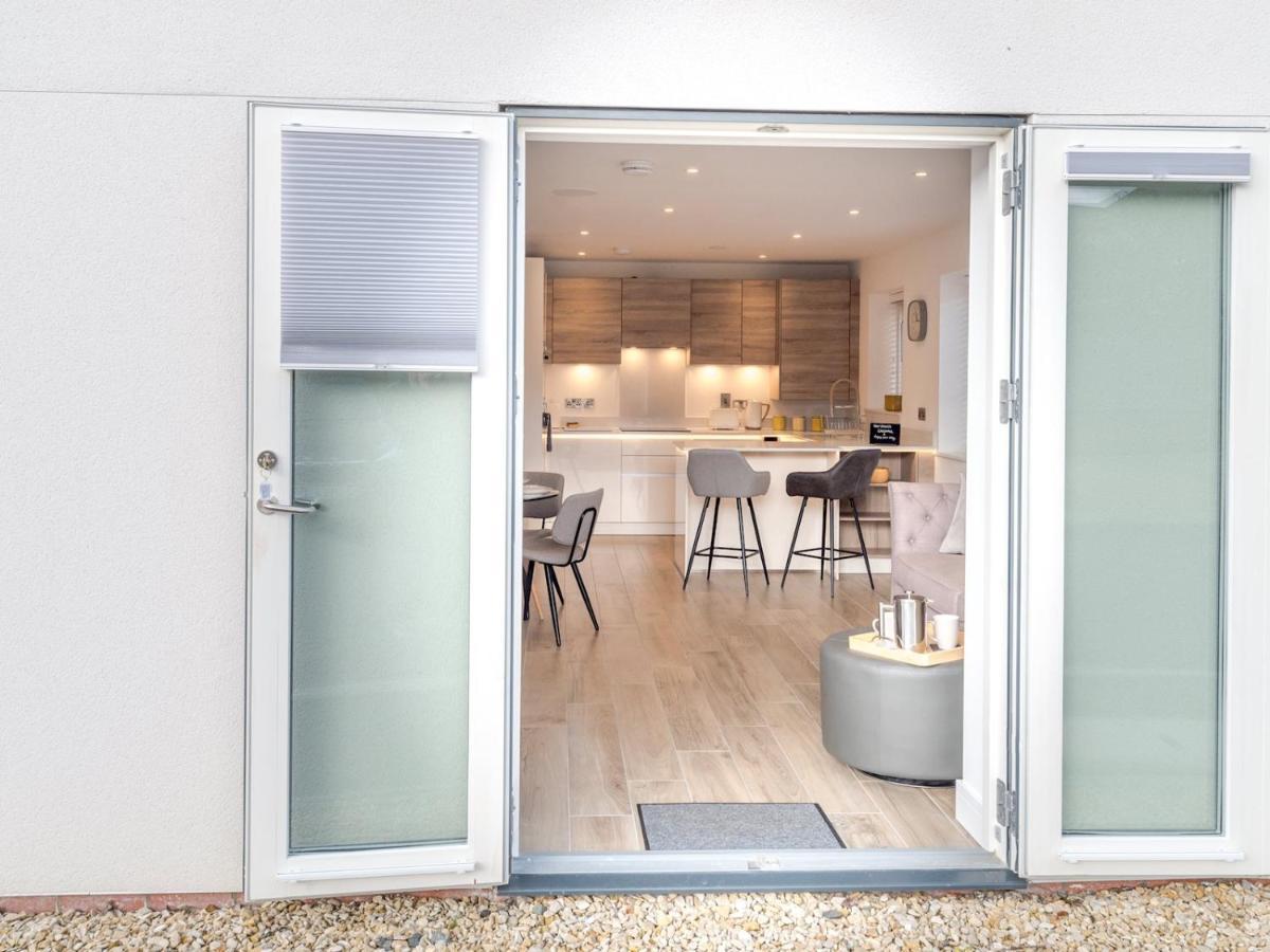 Pass The Keys Contemporary Apartment With Secure Parking Shrewsbury Zewnętrze zdjęcie