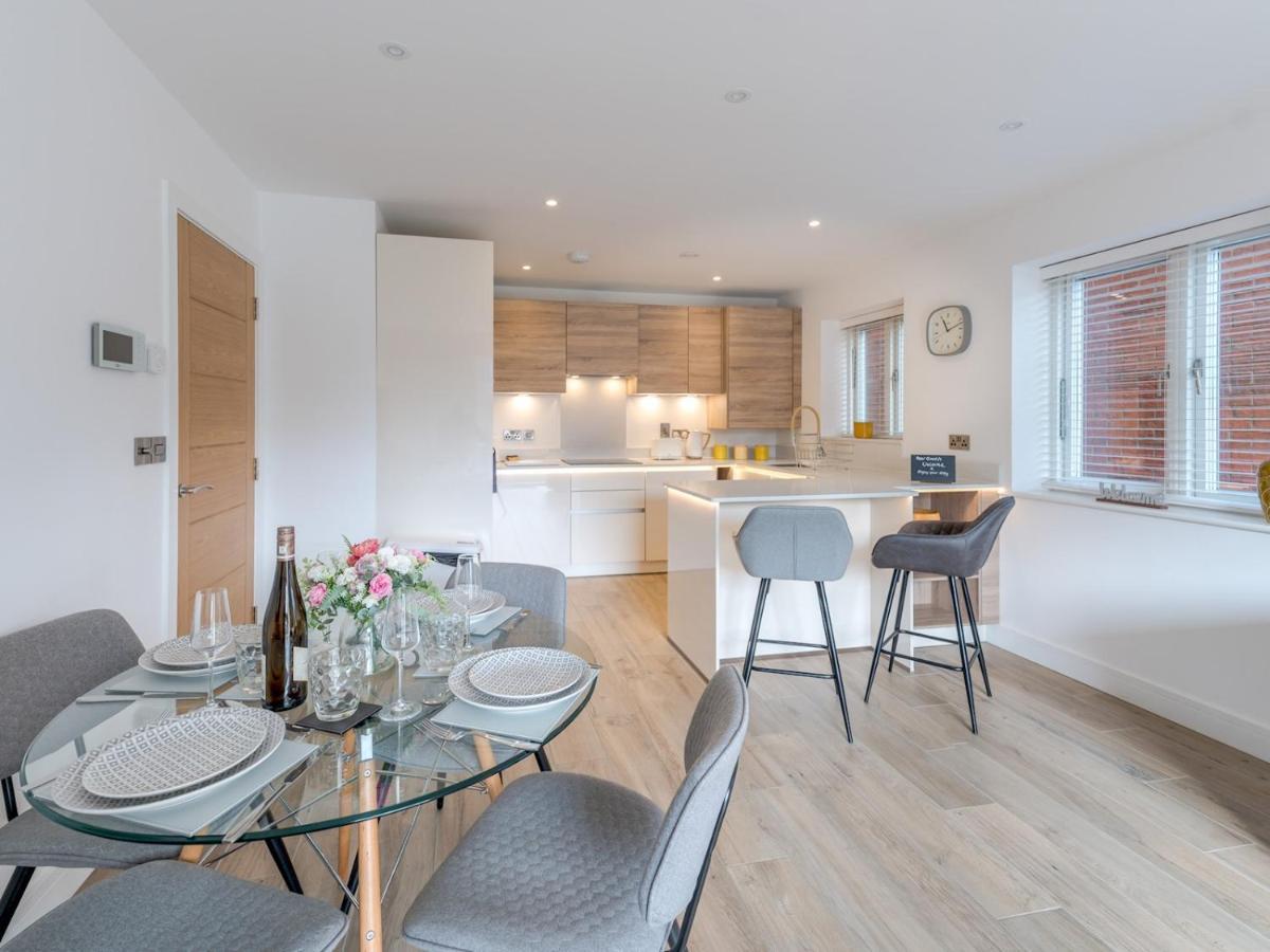 Pass The Keys Contemporary Apartment With Secure Parking Shrewsbury Zewnętrze zdjęcie