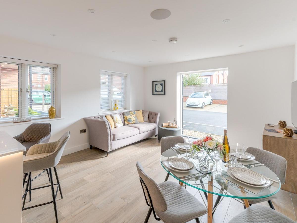 Pass The Keys Contemporary Apartment With Secure Parking Shrewsbury Zewnętrze zdjęcie