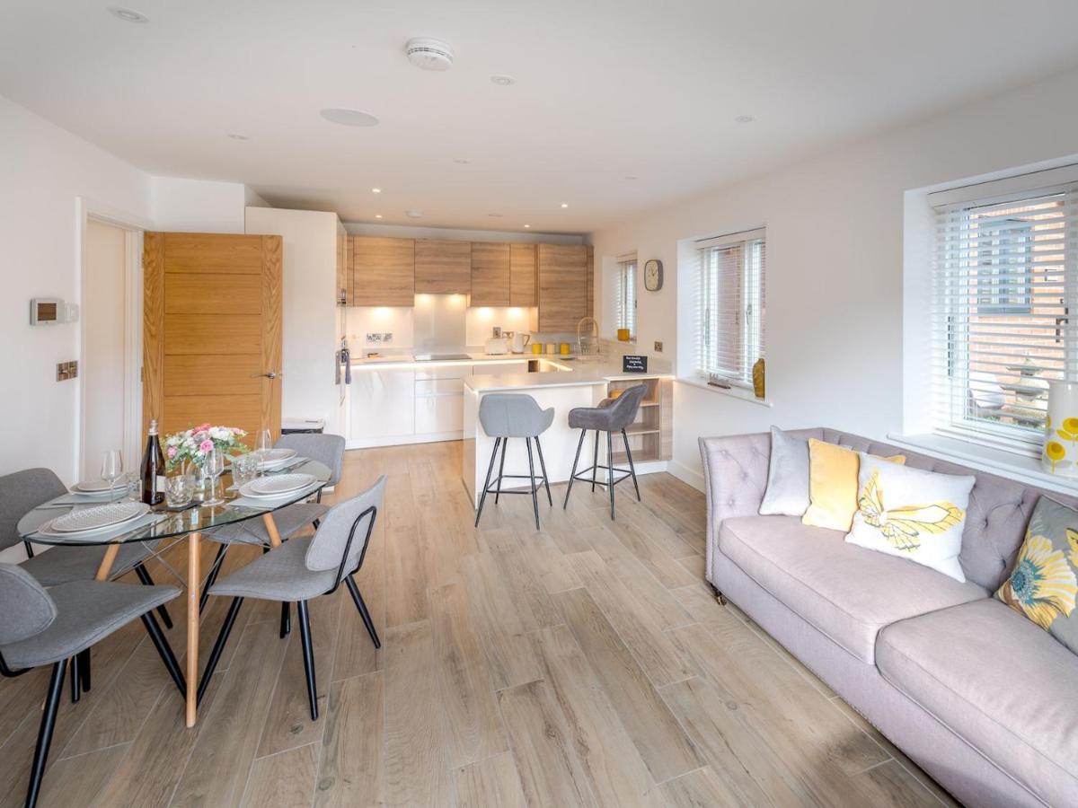 Pass The Keys Contemporary Apartment With Secure Parking Shrewsbury Zewnętrze zdjęcie
