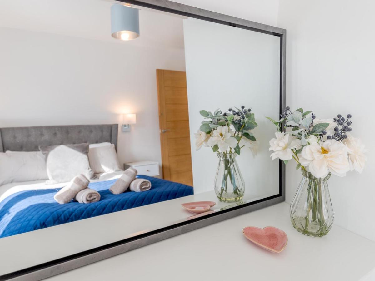 Pass The Keys Contemporary Apartment With Secure Parking Shrewsbury Zewnętrze zdjęcie